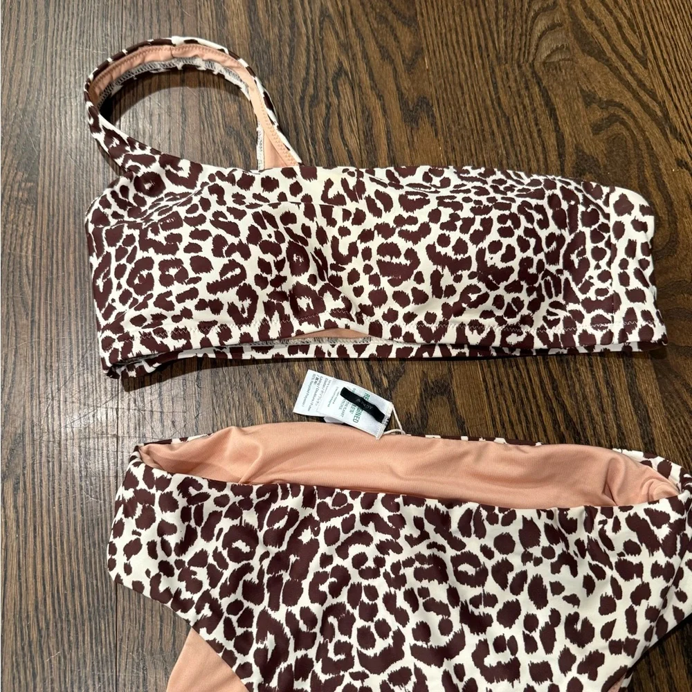 J Crew  one shoulder Bikini Top M Classic Sculpt Leopard Tan Black Beach EUC